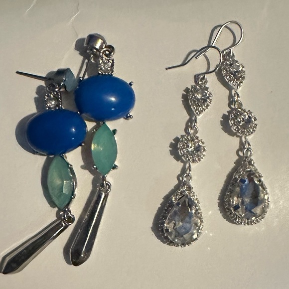 2 pairs of fashion earrings - Picture 2 of 2